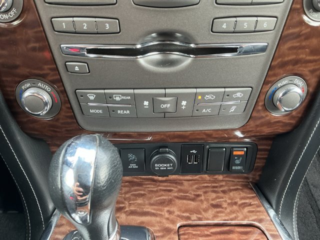 Used 2020 Blue Nissan SL image 17