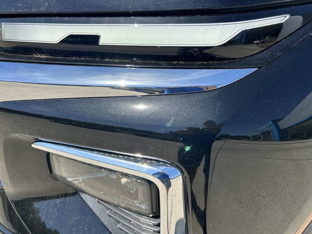 New 2026 Mosaic Black Metallic Chevrolet LT image 9