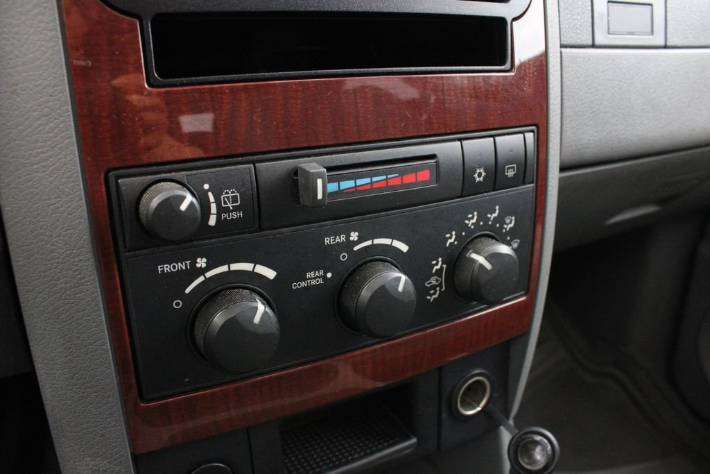 Used 2004 Blue Dodge SLT image 15