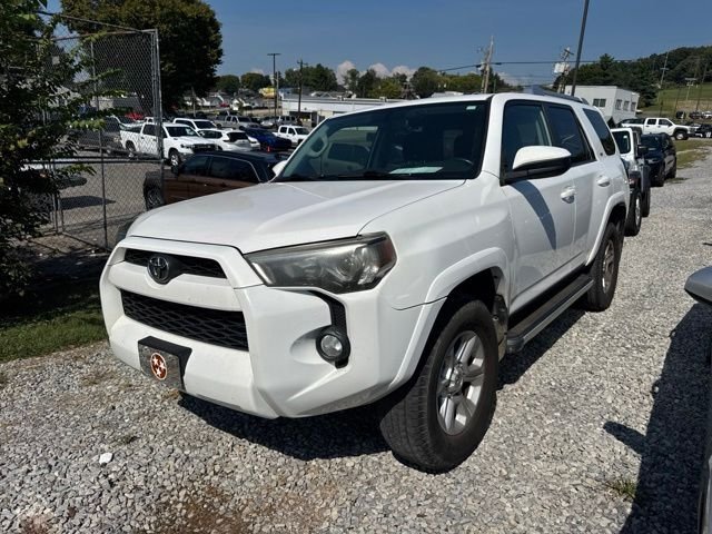 Used 2016 White Toyota SR5 image 3