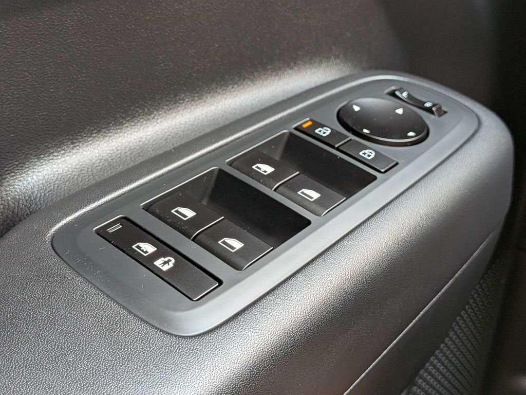 Used 2025 Gray Hyundai SE image 27