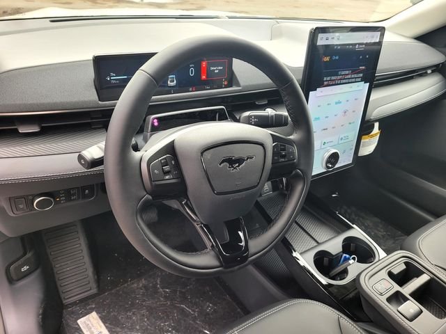 New 2026 White Ford Select image 6