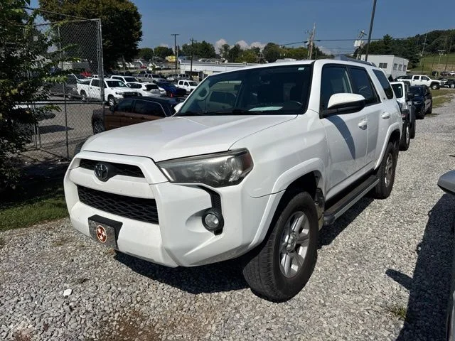 Used 2016 White Toyota SR5 image 3