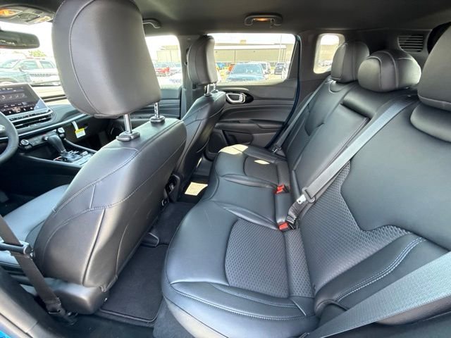 New 2026 Hydro Blue Pearlcoat Jeep Latitude image 17