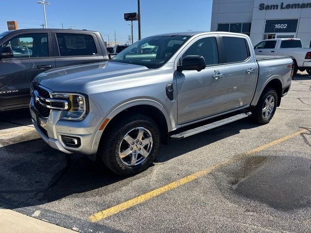 Used 2024 Silver Ford XLT image 3