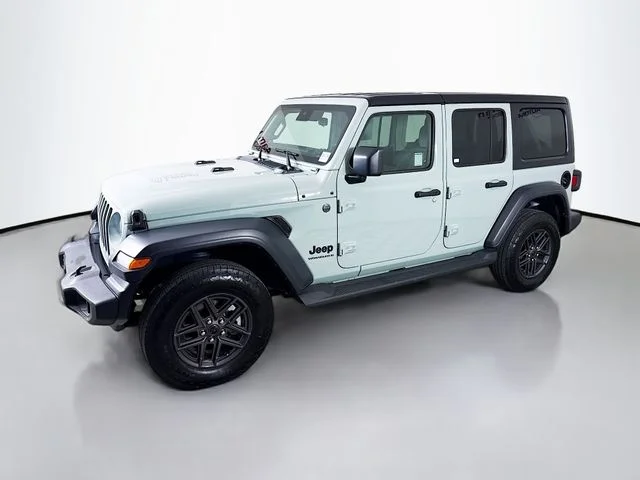 Used 2024 Gray Jeep Sport S image 3