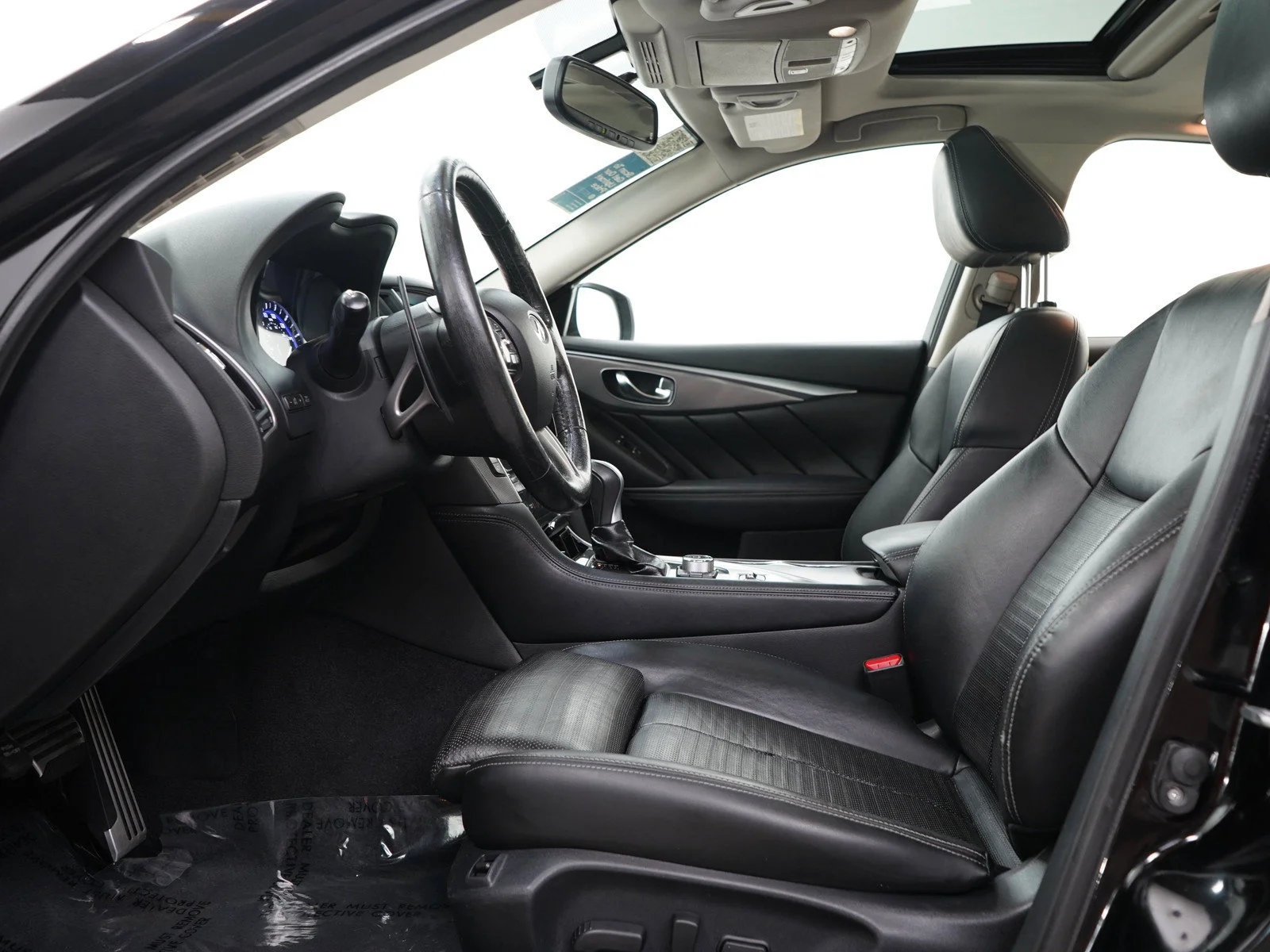 Used 2015 Black Obsidian INFINITI Sport image 18