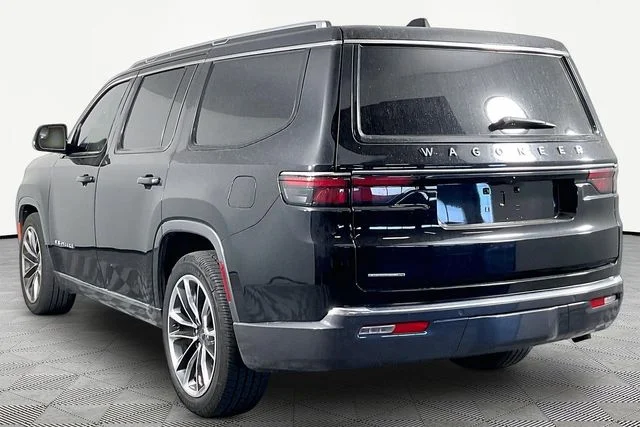 Used 2022 Black Jeep Series III image 3