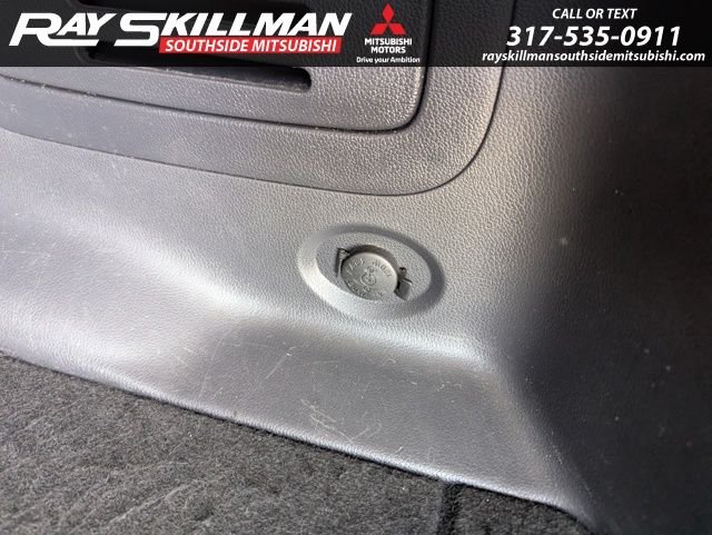 Used 2012 Silver Kia Plus image 8