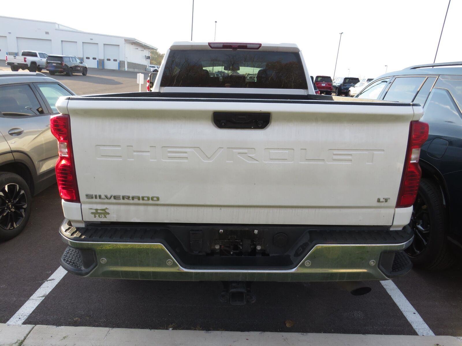 Used 2025  Chevrolet  image 10