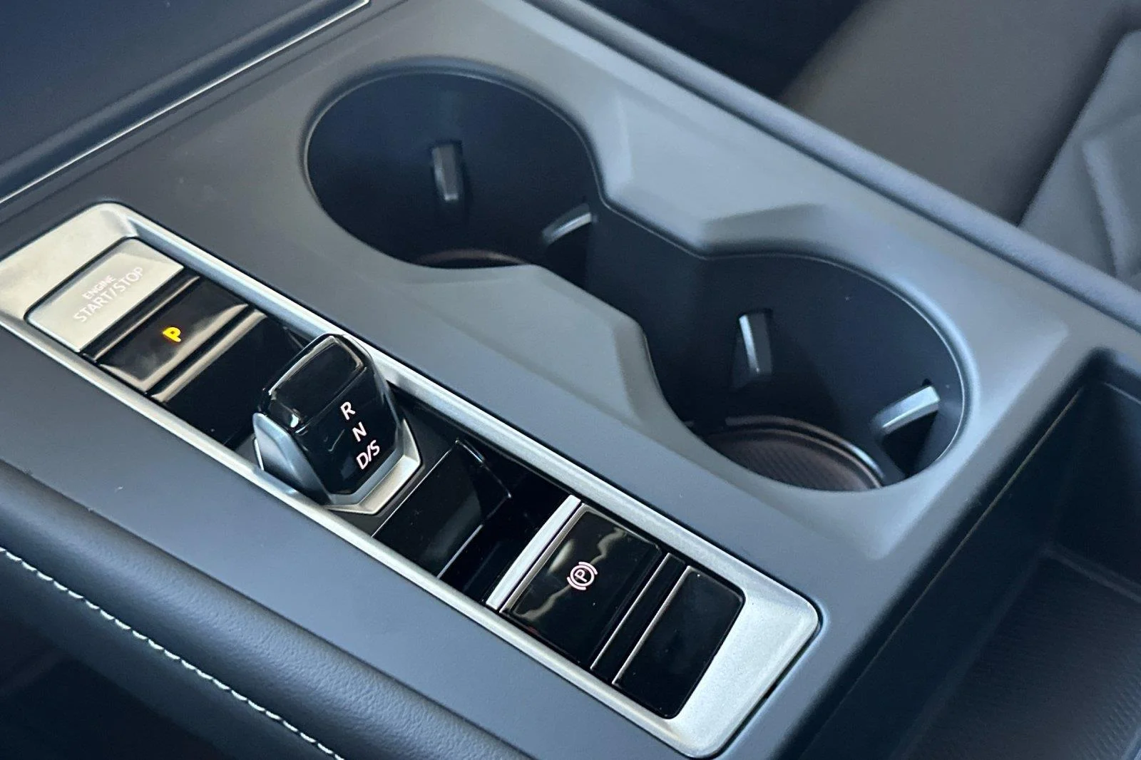 New 2026 Deep Black Pearl Volkswagen 2.0T SE image 22