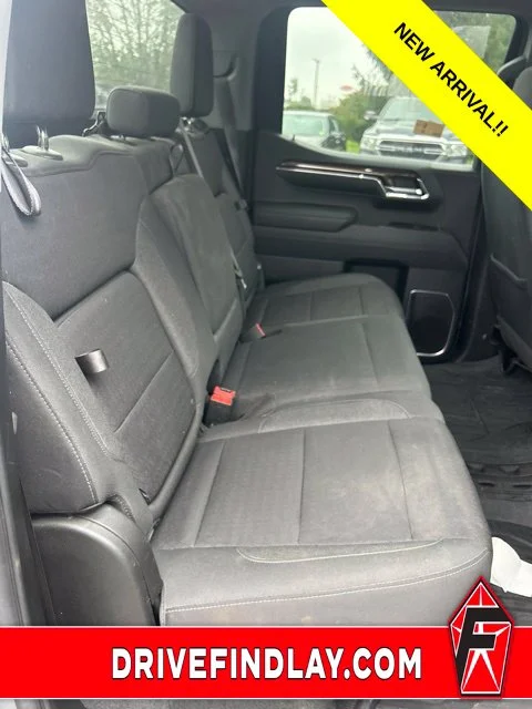 Used 2024 Silver GMC Elevation image 7