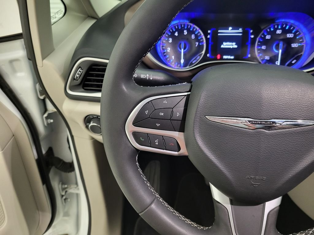 Used 2024 White Chrysler LX image 4