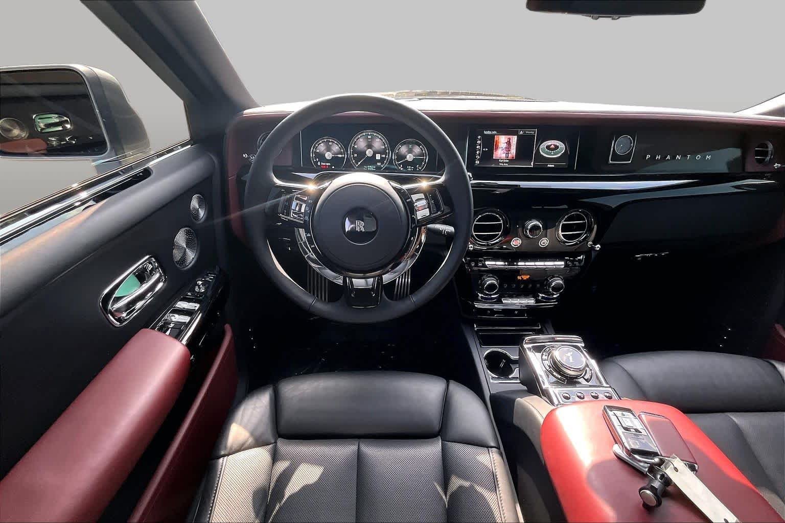 Used 2024 Jubilee Silver Rolls-Royce  image 6