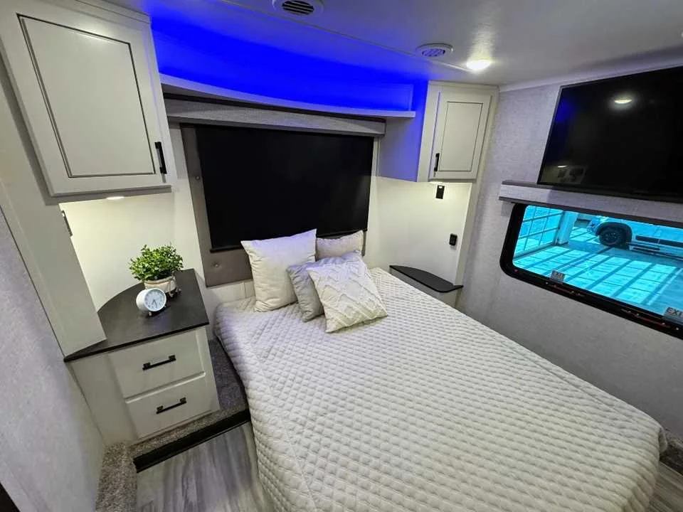 Used 2024 WHITE JAYCO  image 34