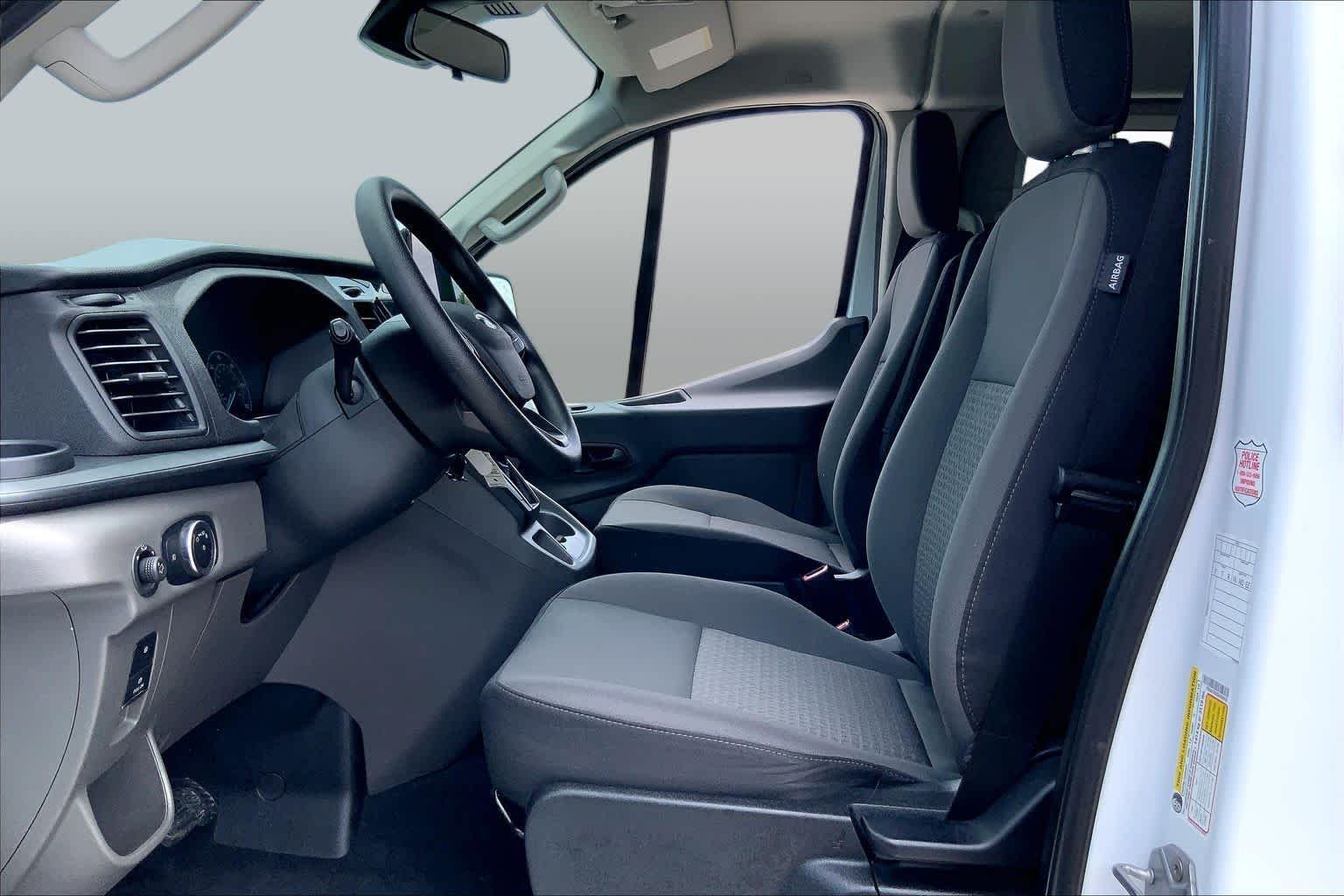 Used 2025 Oxford White Ford XLT image 8