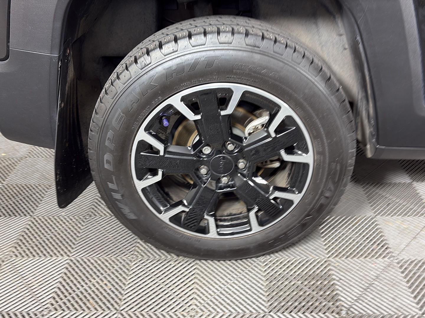 Used 2023 Black Clearcoat Jeep Trailhawk image 15