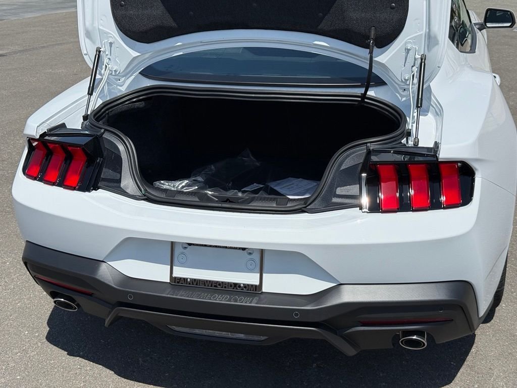 New 2026 Oxford White Ford EcoBoost® Fastback image 14