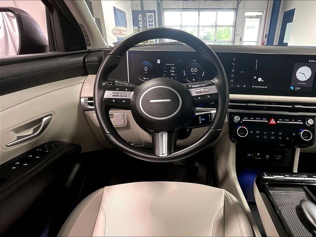 Certified Used 2025 Red Hyundai SEL Convenience image 17