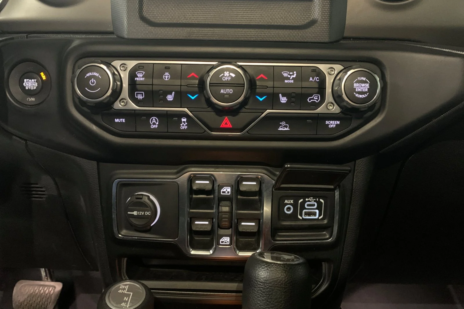 Used 2021 Crystal Metallic Jeep Unlimited Sport S image 23
