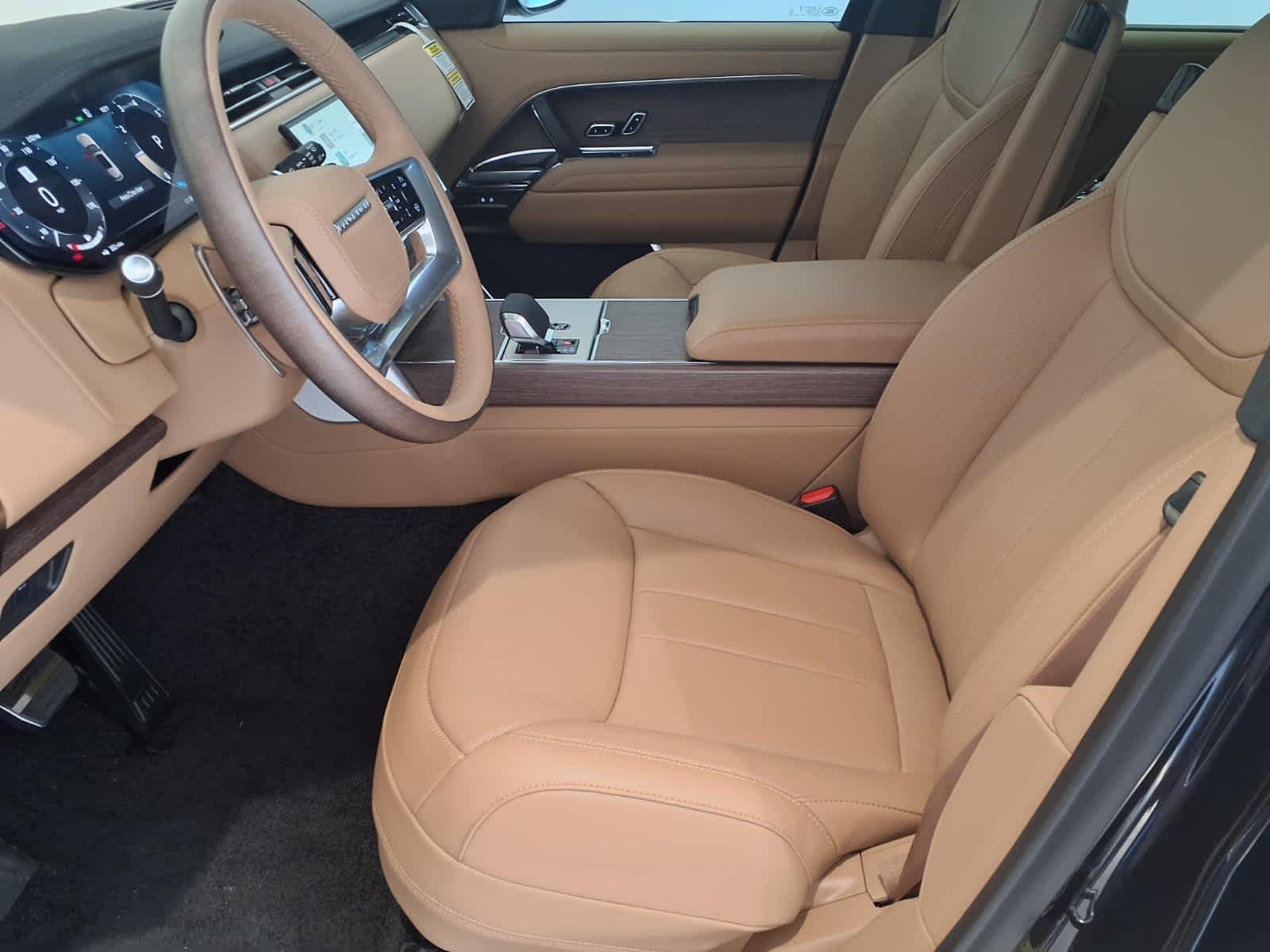 New 2026 Santorini Black LAND ROVER SE 7 Seats image 11