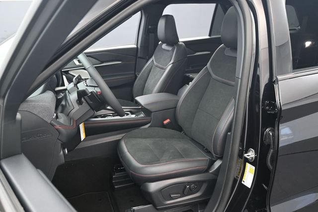 New 2026 Agate Black Metallic Ford ST image 10