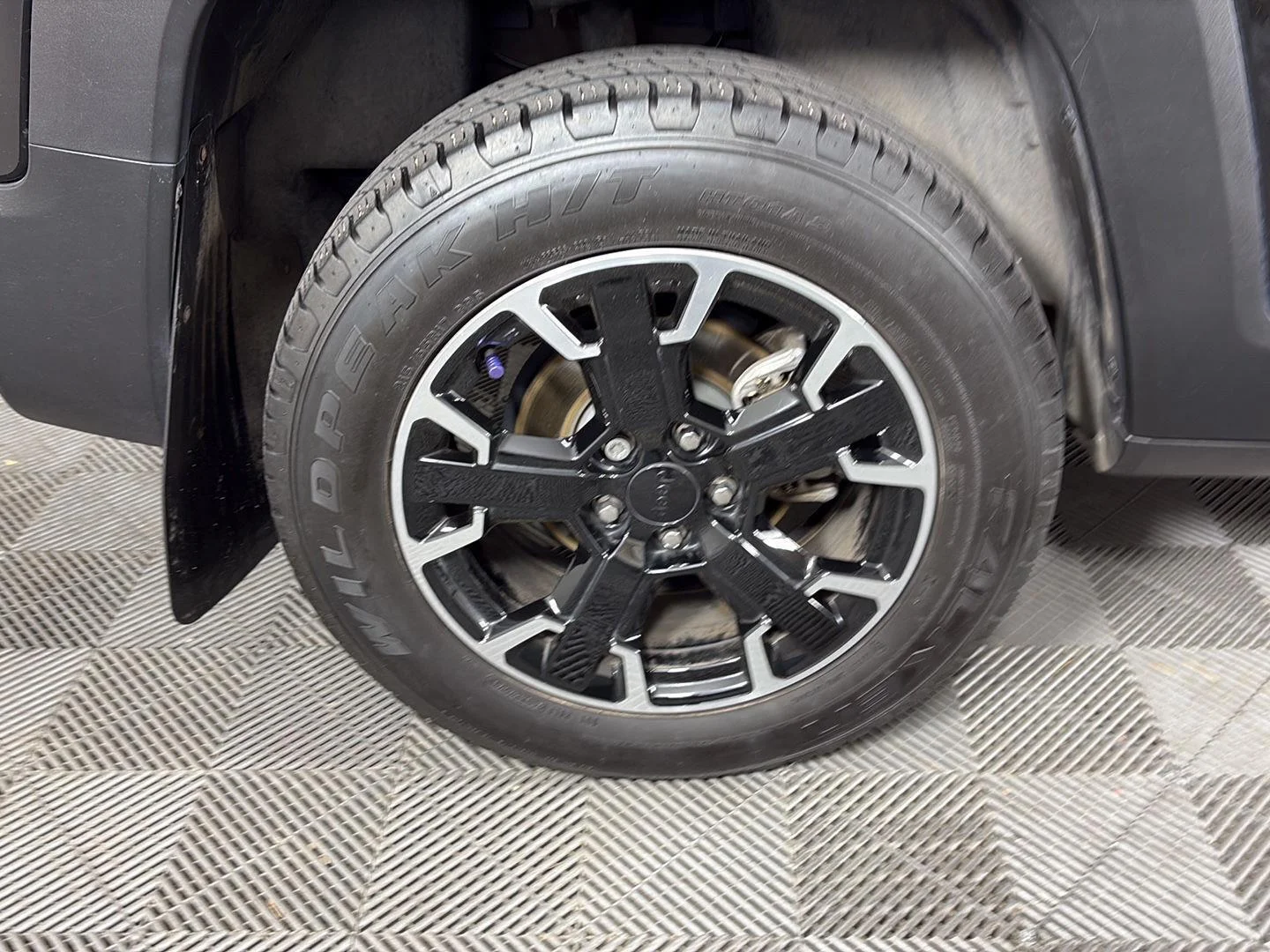 Used 2023 Black Clearcoat Jeep Trailhawk image 15