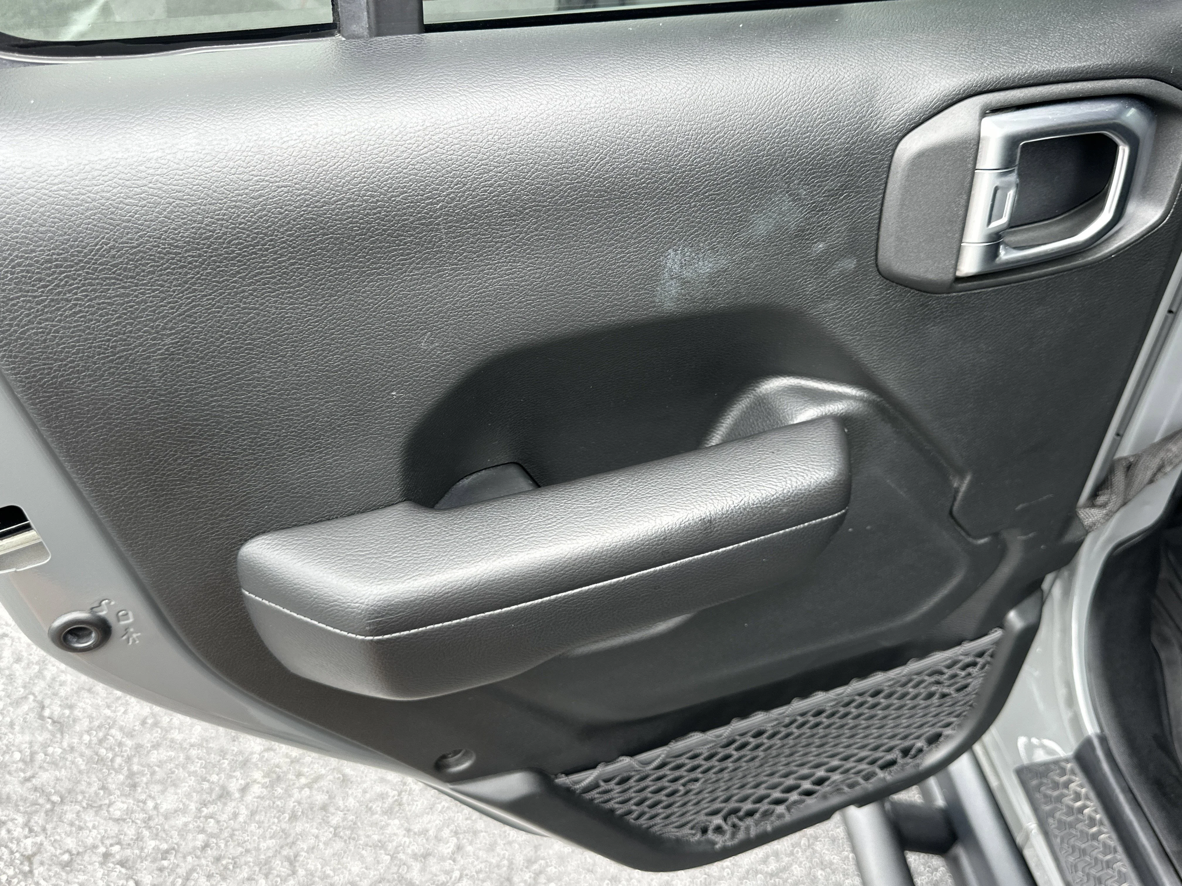 Used 2019 Sting-Gray Clear Coat Jeep Rubicon image 21