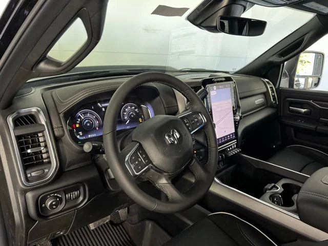 New 2026 Diamond Black Crystal Pearl-Coat Exterior Paint RAM Laramie image 12