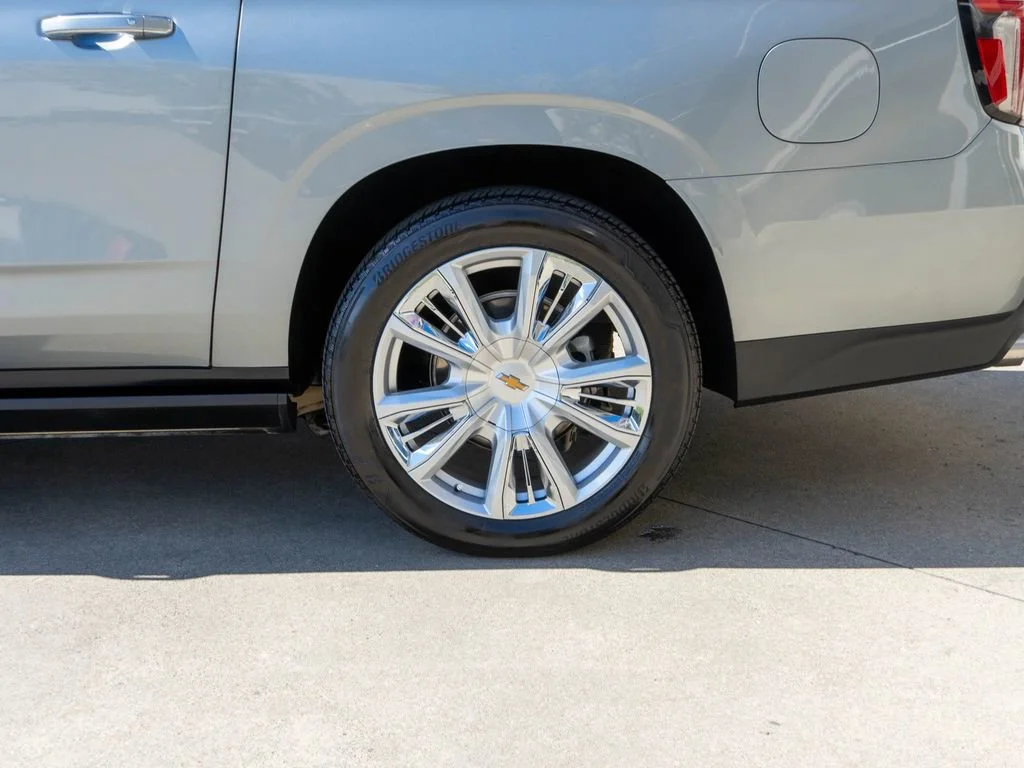 Used 2024 Sterling Gray Metallic Chevrolet High Country image 34