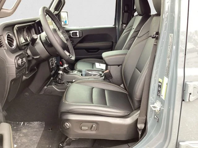 New 2026 Anvil Clearcoat Jeep SAHARA 4X4 image 10