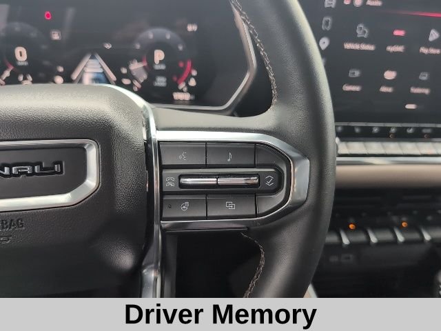 Used 2025 Glacier Metallic GMC Denali image 8
