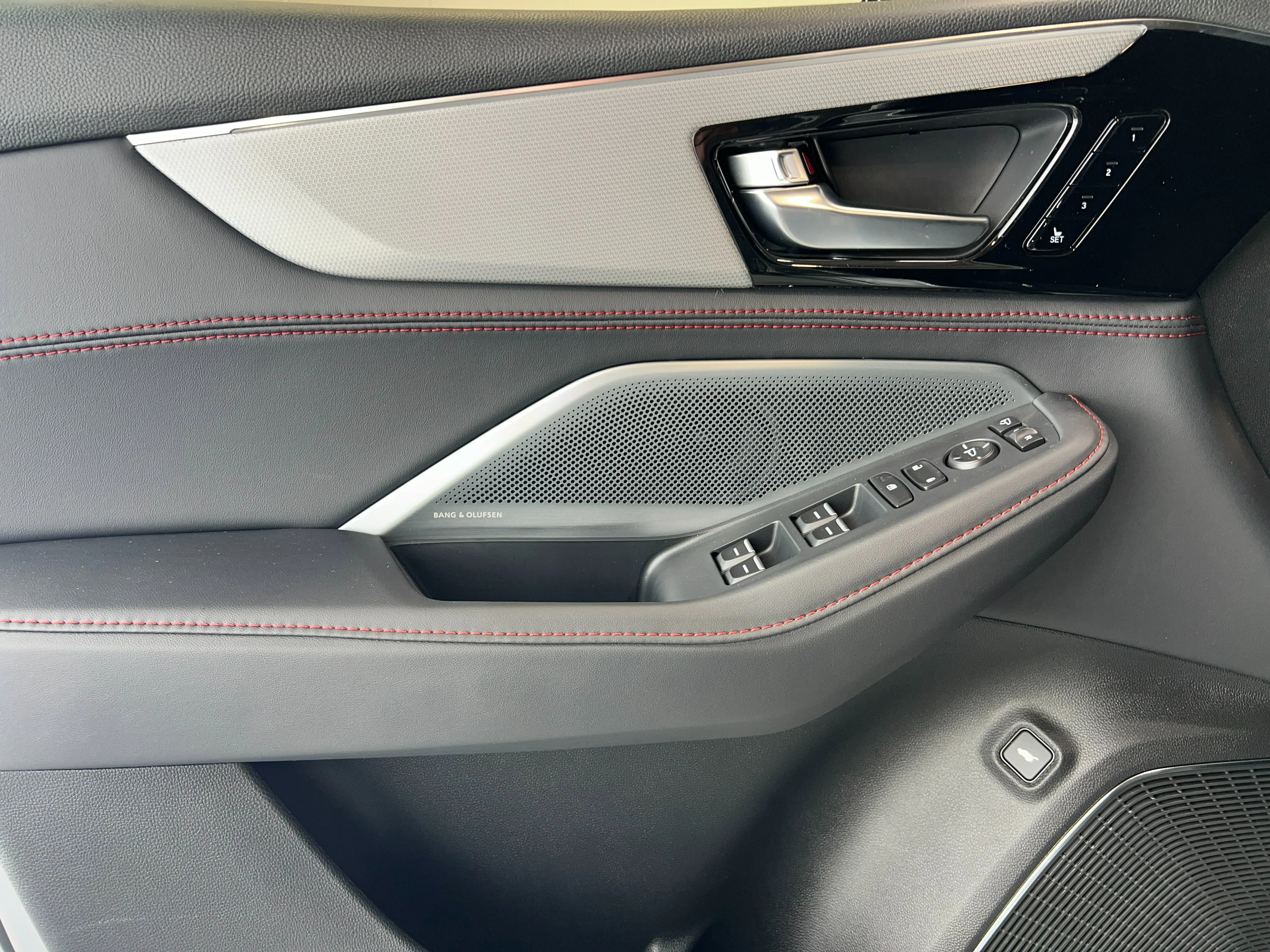 New 2026 Solar Silver Metallic Acura w/A-Spec Package image 10