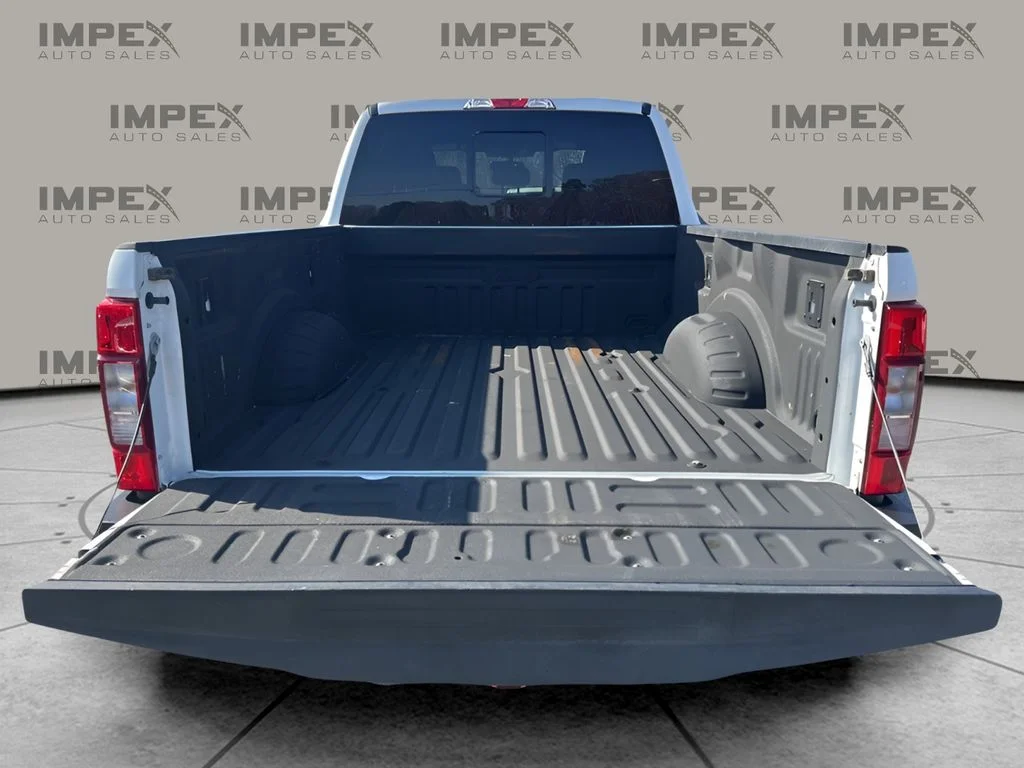 Used 2022 White Ford Lariat image 26