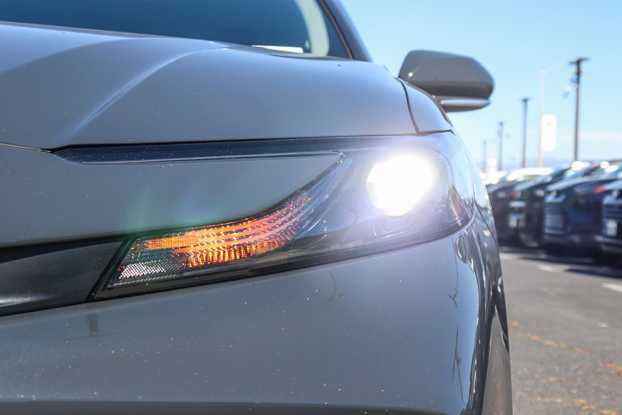 Certified Used 2025  Toyota LE image 4