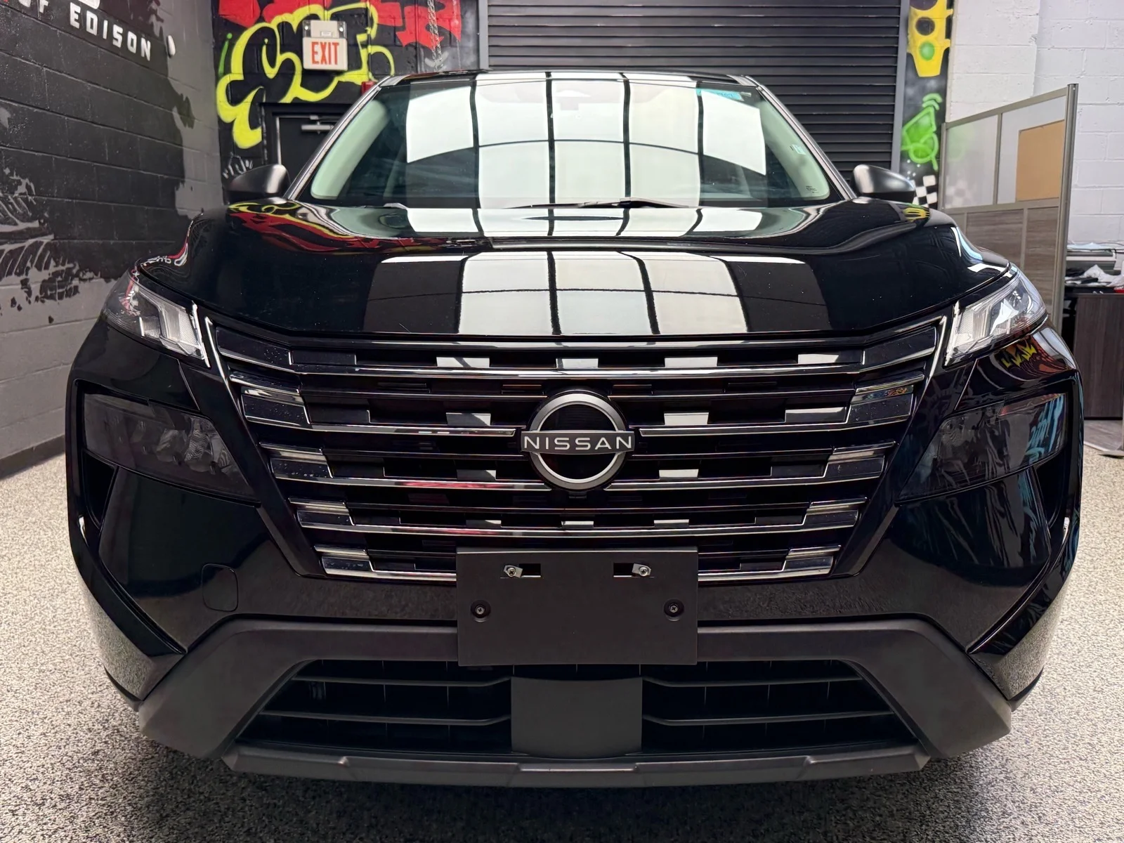 Used 2024 Super Black (kh3) Nissan S image 2