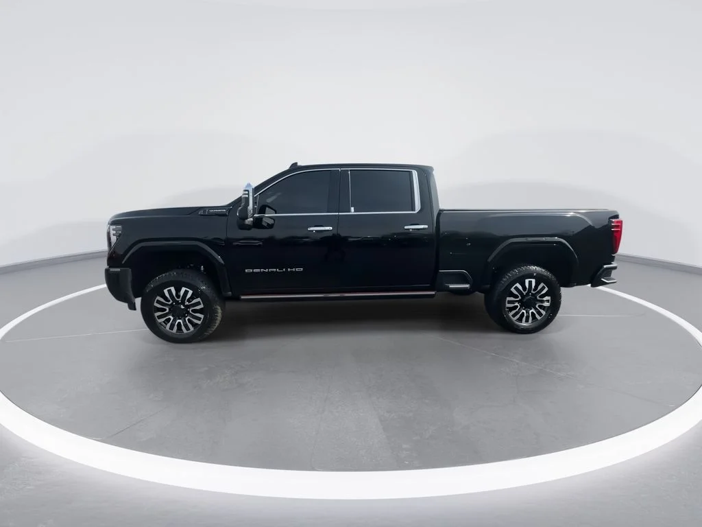 Used 2025 Black GMC Denali Ultimate image 5