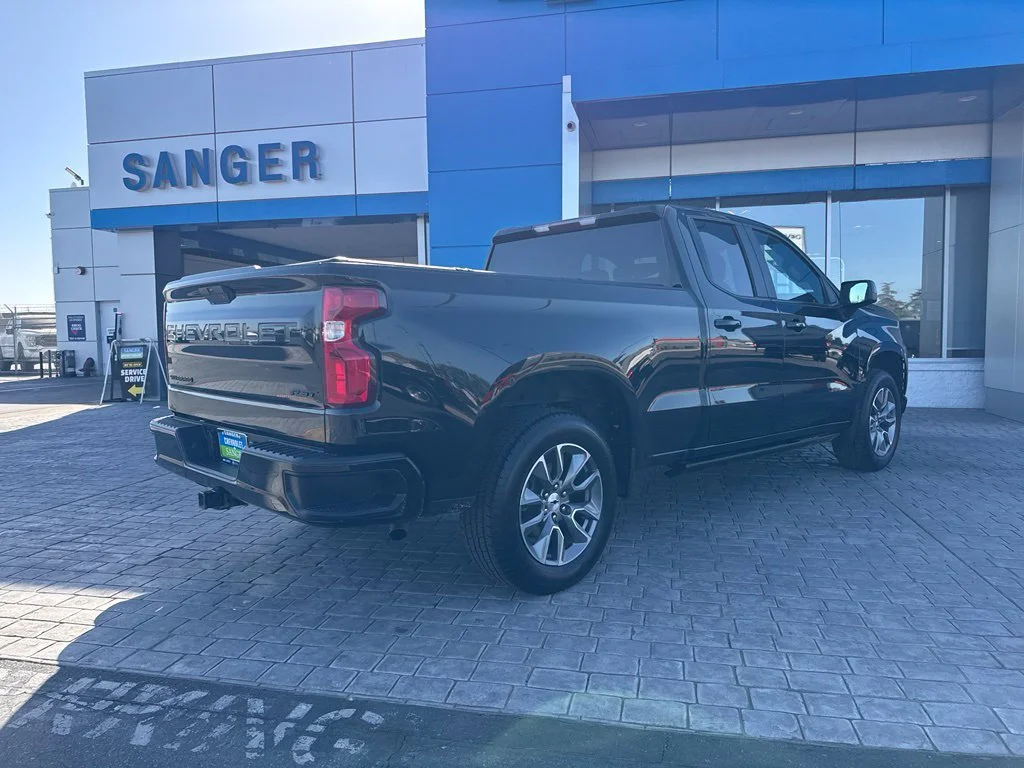 Used 2021 BLACK Chevrolet RST image 10