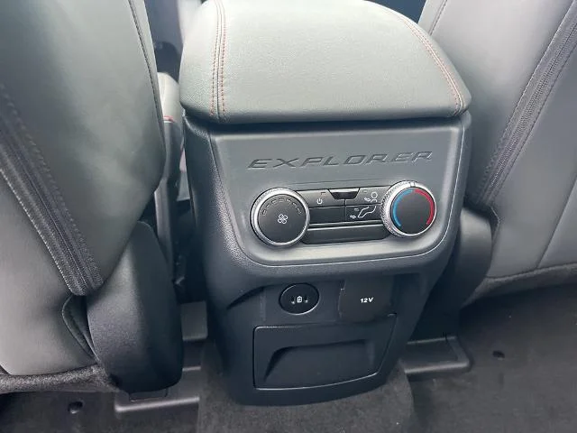 New 2026 Space White Metallic Ford Active image 41