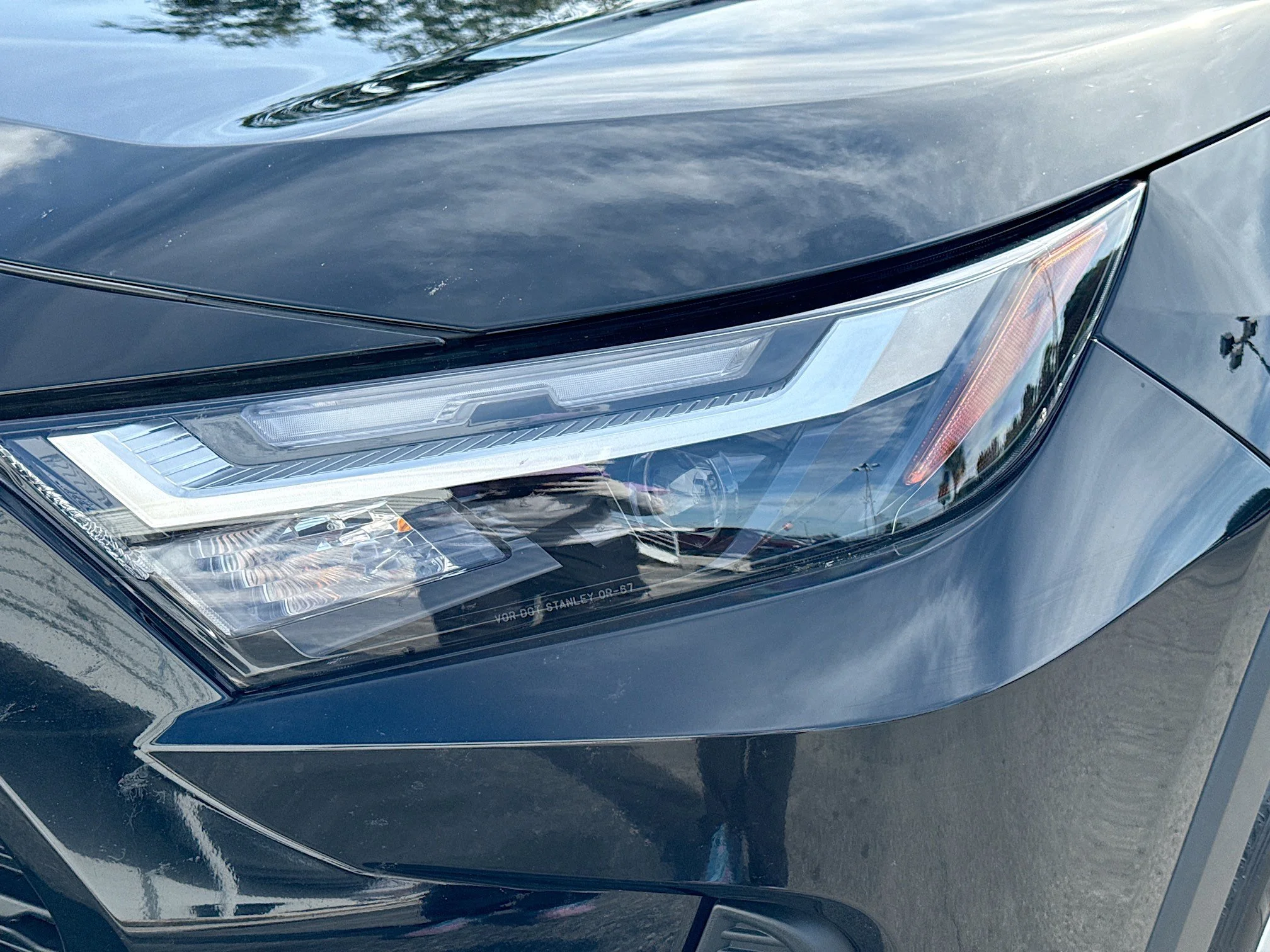 Used 2025 Midnight Black Metallic Toyota LE image 9