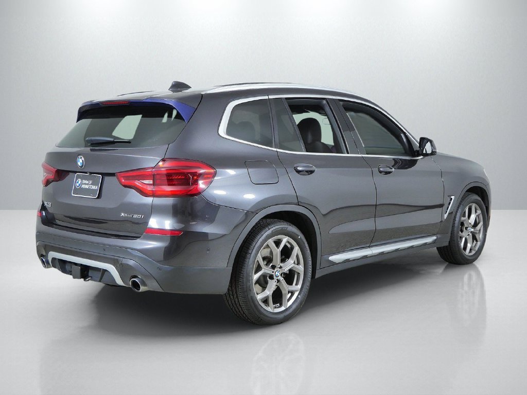 Used 2021 Dark Graphite Metallic BMW xDrive30i image 10