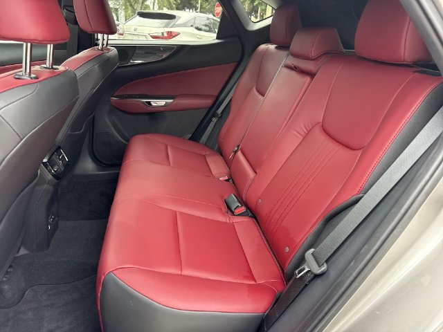 2025 Lexus NX 250 - Photo 23