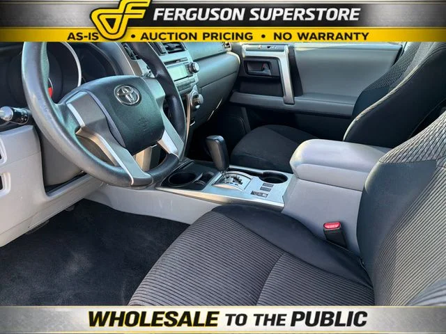 Used 2011 Silver Toyota SR5 image 17