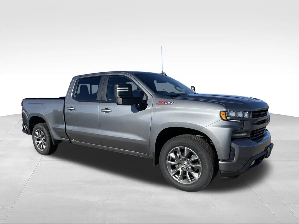 Used 2021 Gray Chevrolet RST image 2