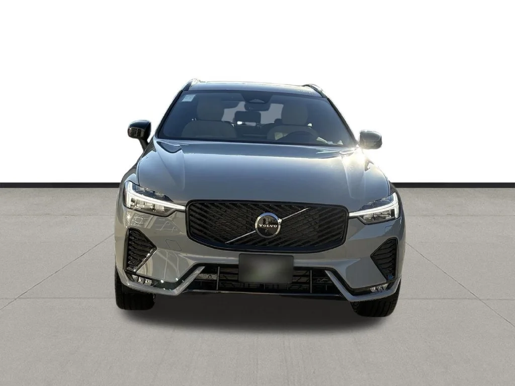New 2026 Vapour Grey Volvo Plus image 2