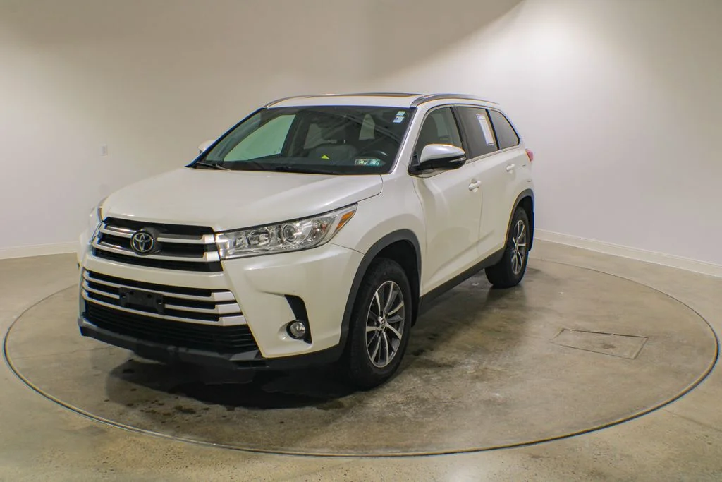 2019 Toyota Highlander XLE 4x4 V6's photo