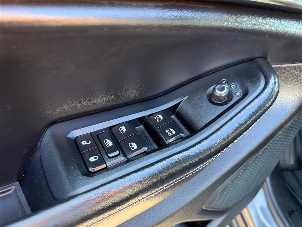 Used 2023 Gray Jeep Laredo image 14