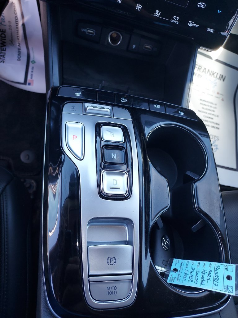 Used 2024 Silver Hyundai SEL Convenience image 25