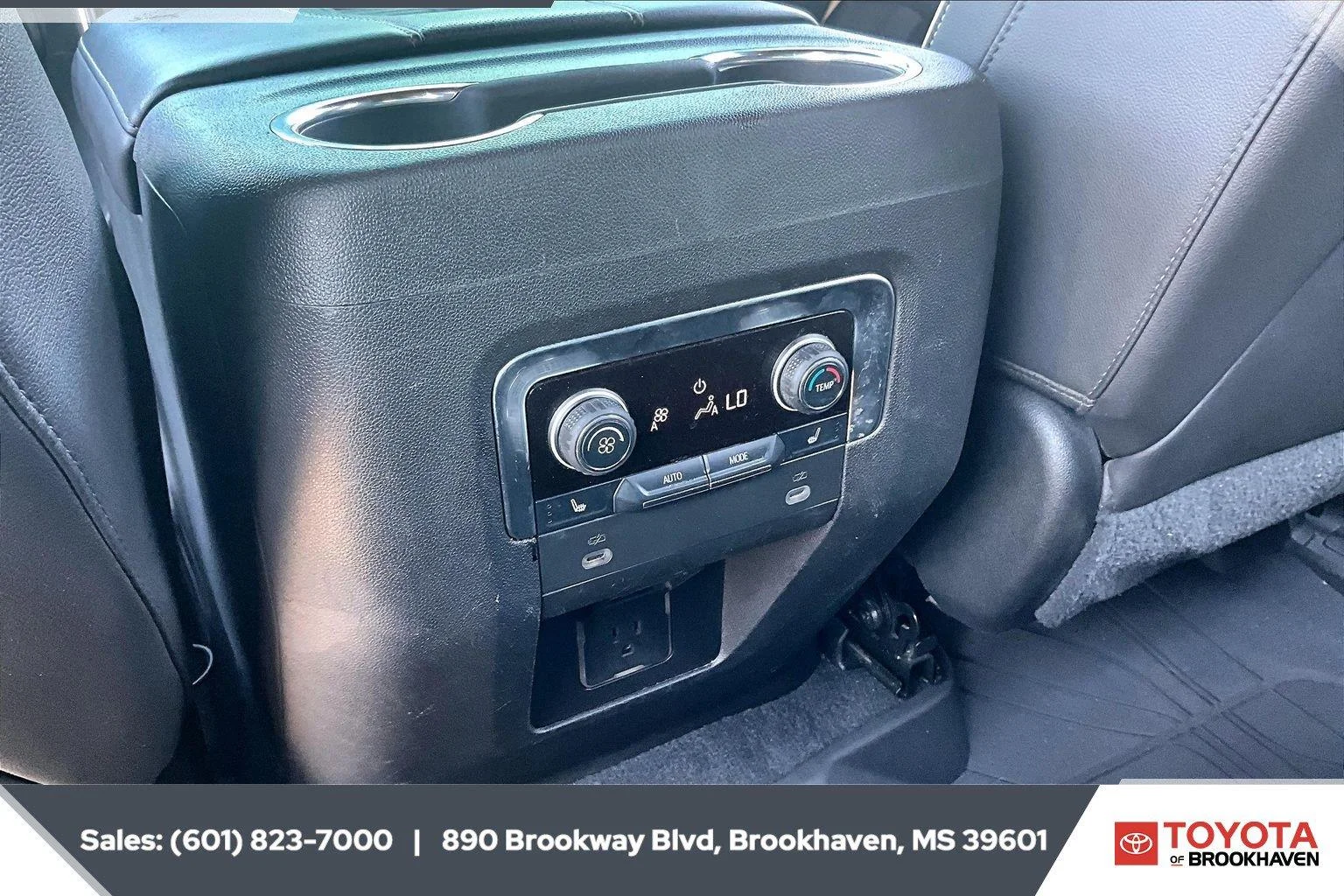 Used 2021 Cherry Red Tintcoat Chevrolet Premier image 25