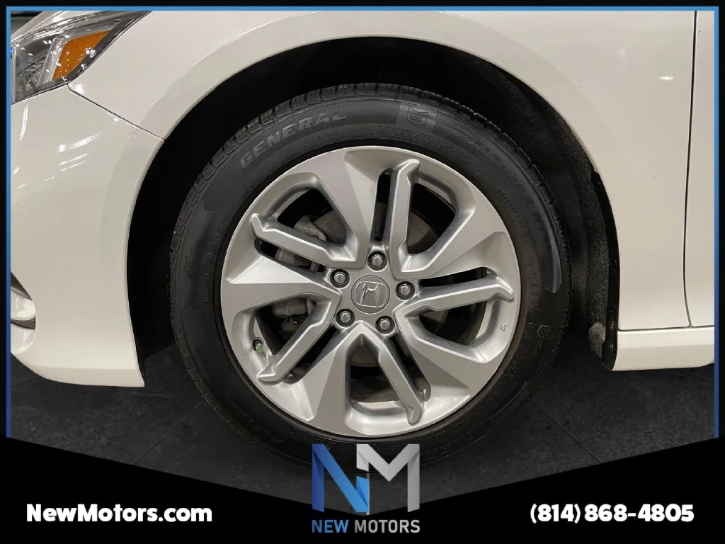 Used 2020 White Honda LX image 14